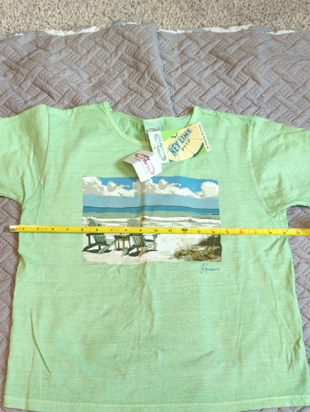 Women's Short-Sleeve Hawaii Beach Graphic Tee - Light Green- Key lime Dyed - Picture 3 of 5
